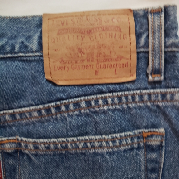 Levis Red Tab Juniors Blue Denim Jean Shorts Size 11. - Picture 3 of 6
